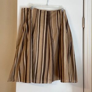 Sassy 100% cotton fully lined skirt in shades of brown & tan! Great for summer!